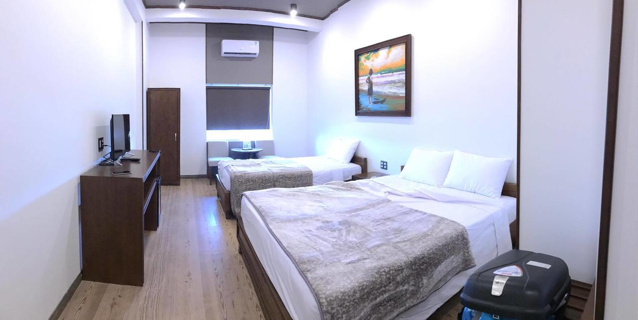 Oceanward Hotel & Resort ロン・ハイ エクステリア 写真