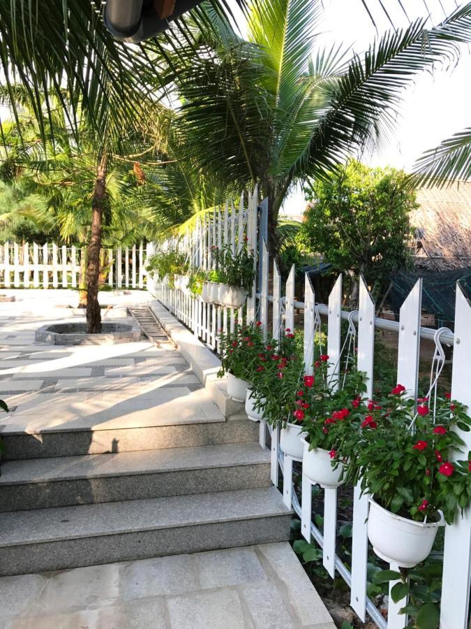 Oceanward Hotel & Resort ロン・ハイ エクステリア 写真